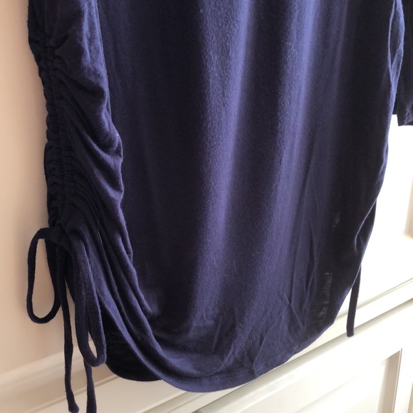 🦋Soho Soft tee scrunched tied sides, rounded hem lightweight long sleeved top - Picture 3 of 8